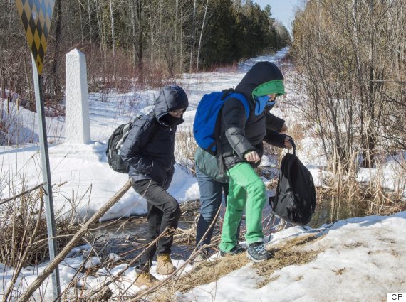 RCMP intercepts 22 asylum seekers overnight in Manitoba RCMP intercepts 22 asylum seekers overnight in Manitoba