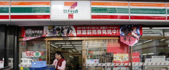 SEVEN ELEVEN WORKER