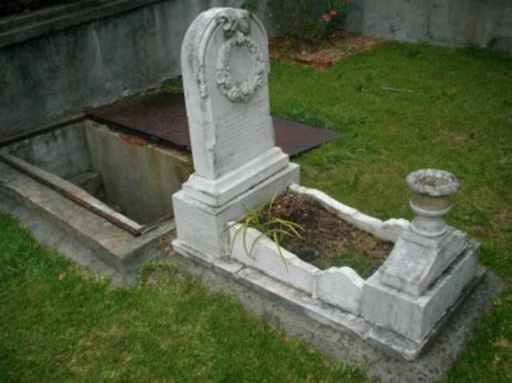 grave