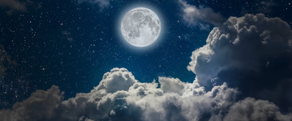 حلَّقَ حول "بلوتو" وجاء بهذه النظرية.. عالم فضاء يقترح إعادة تصنيف القمر باعتباره كوكباً