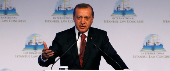 أردوغان يتوعَّد صحيفة بدفع الثمن.. نشرت تقريراً عن غضب المؤسسة العسكرية من إلغاء حظر الحجاب.. كيف ردَّ الجيش؟