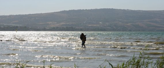 المياه في بحيرة طبرية تصل إلى أدنى مستوى لها منذ قرن.. تعدَّت الخطَّ الأحمر