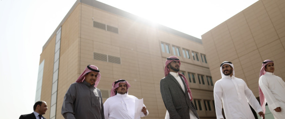 الرياض تنهي جدل برنامج الابتعاثات الجامعية لمصر.. وهكذا تفاعل السعوديون مع القرار