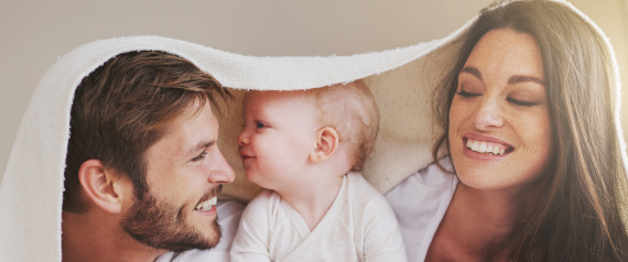 إنجاب الأطفال يطيل حياة الرجل والمرأة.. وهذا مقدار الزيادة في العمر