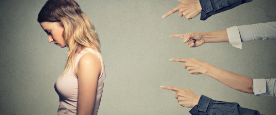 لست فاشلاً ولا منبوذاً.. كيف تتعامل مع رفض الناس لك؟