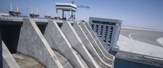 سد الفرات سينهار أم سيصمد؟ سؤال يقلق "داعش" وأمريكا.. والضحايا سيكونون بمئات الآلاف