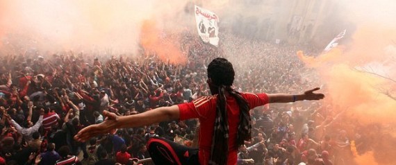 حبس 98 من "ألتراس الأهلي" بسبب مباراة.. متهمون بإثارة الفوضى وترويع الشرطة