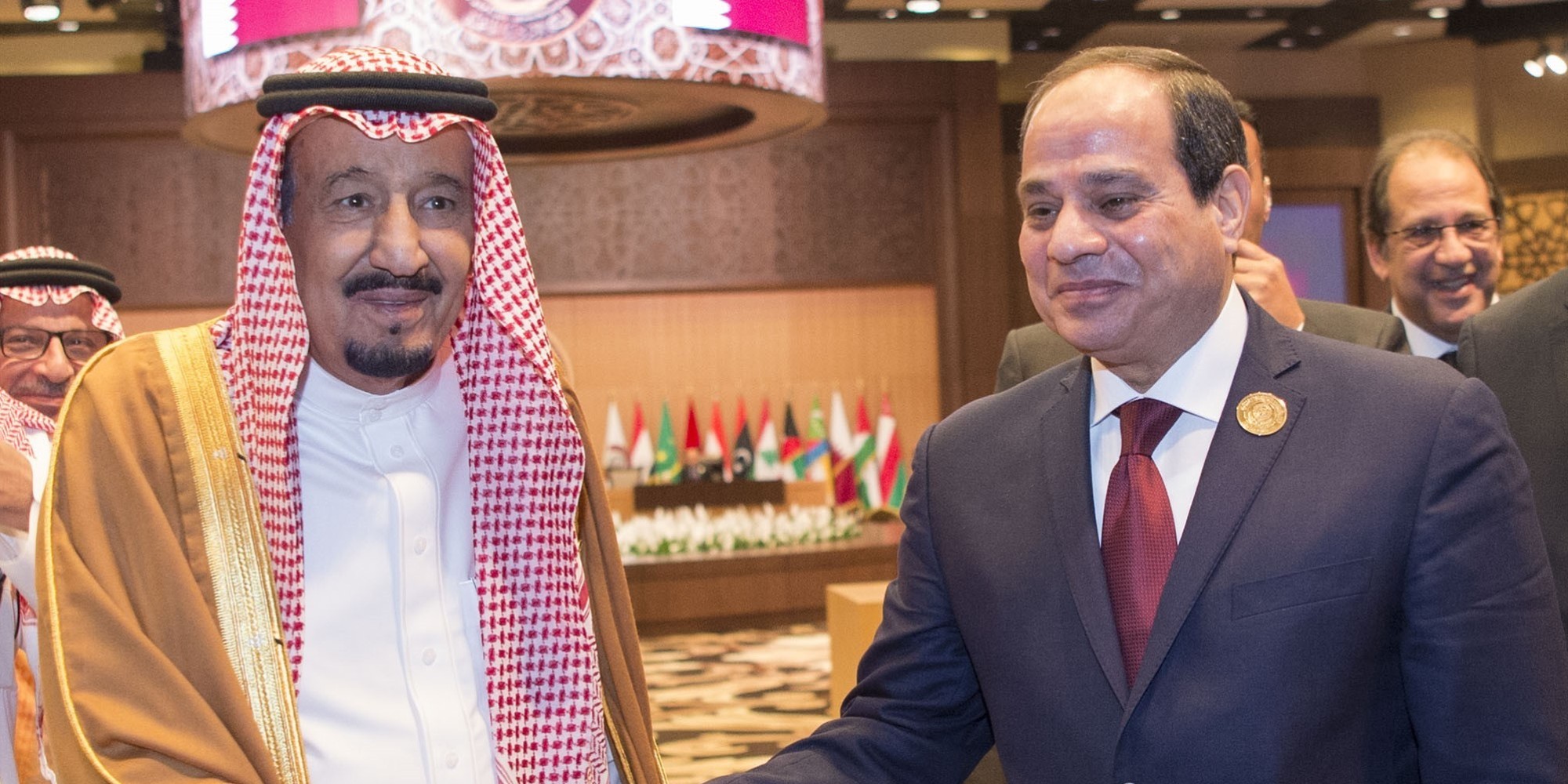 السيسي يقبل دعوة الملك سلمان ويزور السعودية الشهر المقبل.. العلاقات تتحسن بسرعة السيسي يقبل دعوة الملك سلمان ويزور السعودية الشهر المقبل.. العلاقات تتحسن بسرعة