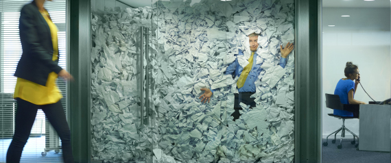 كذبة أبريل صادفت يوم عطلة؟.. إليك أفضل دعابات يُمكنك تجريبها بعد عودتك للعمل