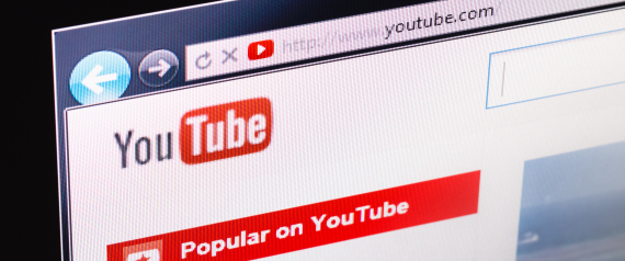 إذا كنت من محبِّي مشاهدة يوتيوب في الظلام.. استخدم خاصية الوضع الليلي بهذه الطريقة