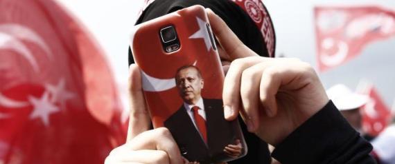 مُعارض واحد فقط في الحي الذي نشأ فيه أردوغان.. هذا ما سيفعله الرئيس في حال فوز "لا"