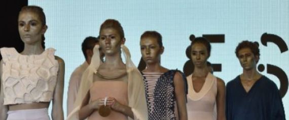 مصرية تبتكر ملابس فخمة مصنوعة من روث البقر.. وH&M تشجع أزياء السماد "الفاخرة"!