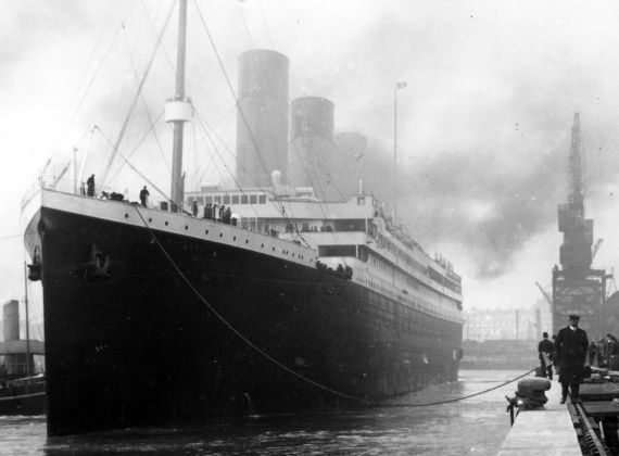 titanic universal history archive