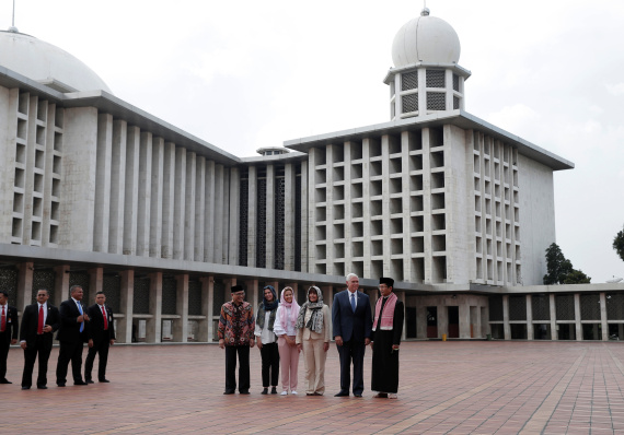 mike pence istiqlal mosque