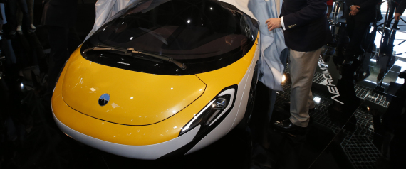 بالصور.. إزاحة الستار عن عربة طائرة يتجاوز سعرها مليون دولار