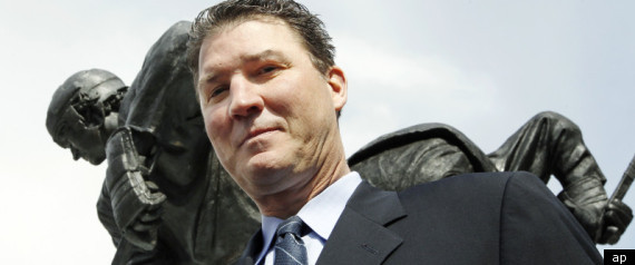 Mario Lemieux Statue