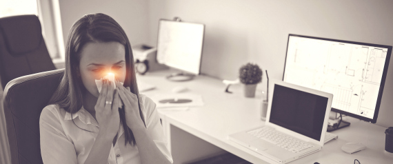 "العين الرقمية" و"كوع التنس" و"اكتئاب الفيسبوك".. أمراض جديدة سببتها التكنولوجيا!!