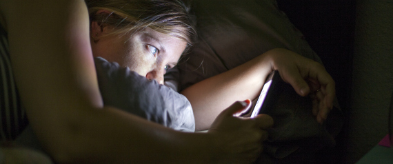 ليست الأجهزة الرخيصة فقط.. آيفون ضمن قائمة الهواتف الذكية الأكثر إصداراً للإشعاعات الضارة