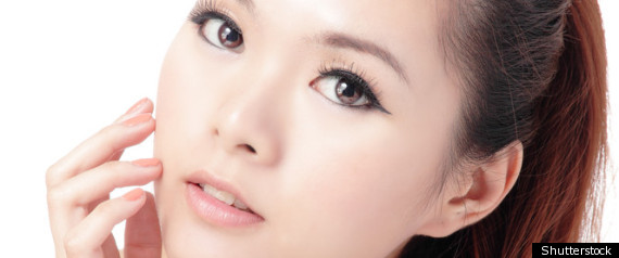 10 Bad Skin Habits