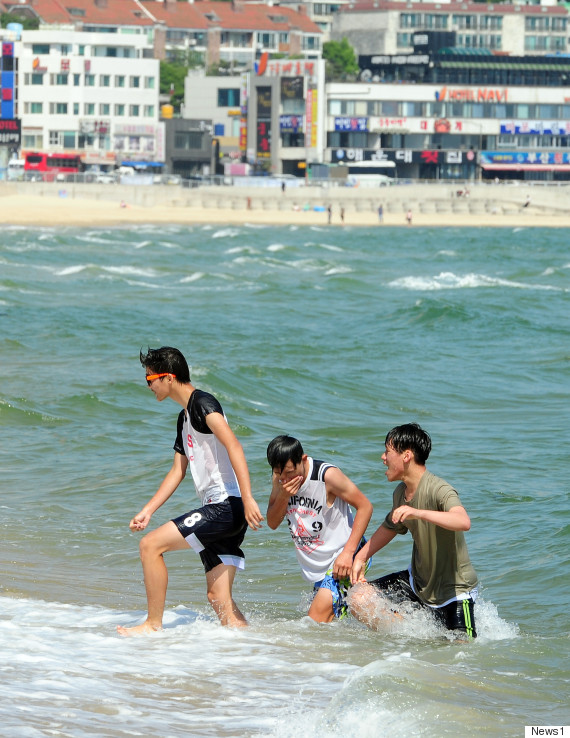 kids swimming