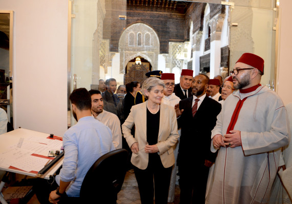 Le roi Mohammed VI inaugure les médersas restaurées de Fès