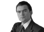 Πλάτων Μονοκρούσος: «Μόνο αν επιτύχουμε συνεχόμενη ανάπτυξη 3,3% και για 10 χρόνια, θα βγούμε από την κρίση»