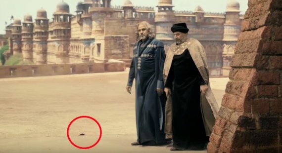 صور: نودلز وعملات اليورو في مسلسل تاريخي.. أخطاء فنية في دراما رمضان السورية O-ORK-570