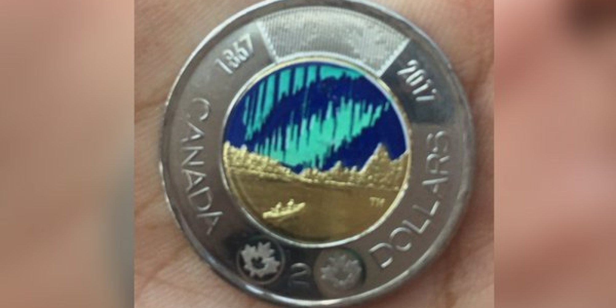 Canadian GlowInTheDark Toonie Is So Lit