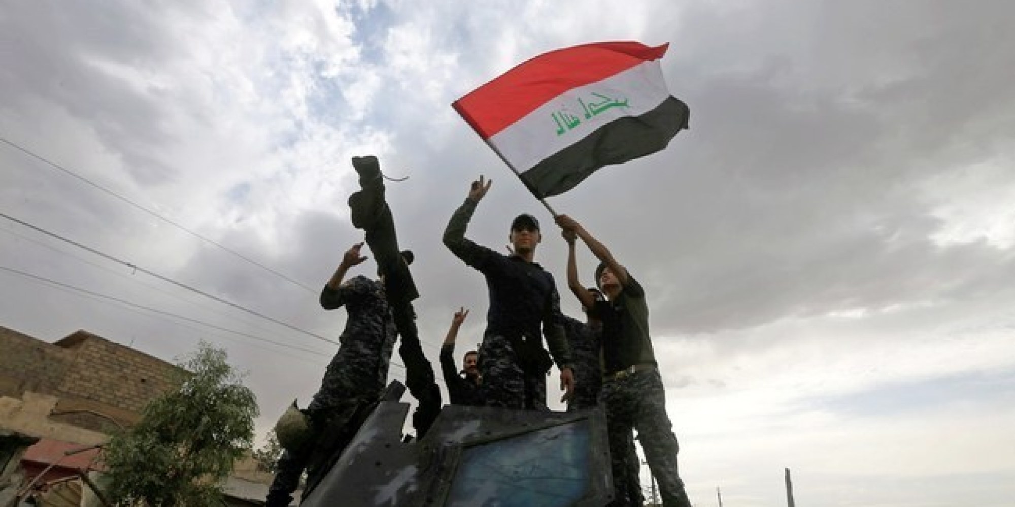 مستقبل داعش بعد سقوط الموصل.. هل تمهّد الهزيمة العسكرية للتنظيم الطريق لعودة القاعدة بصورةٍ أكثر قوة؟