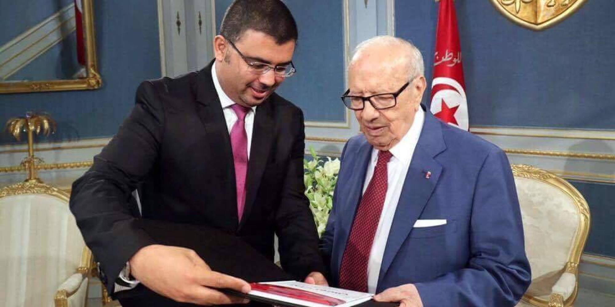 وصفهم بـ رعاع بن علي .. كتاب عن حزب الرئيس يشعل الخلاف بين قيادي في  نداء تونس  والمعارضة