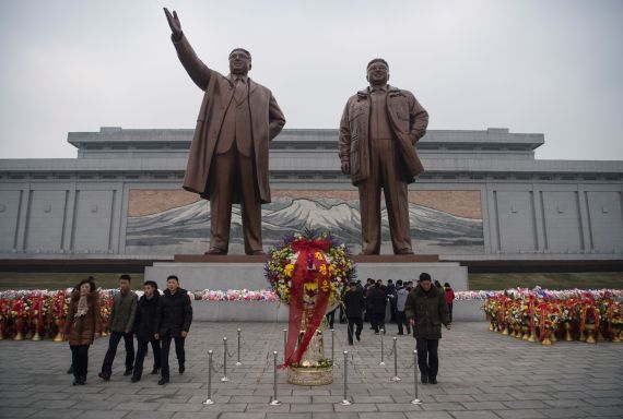 north korea statue