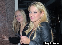 Bring Back The Bob! Sam Faiers Steps Out With New Hair