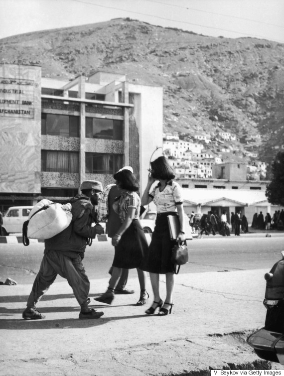 afghanistan women street kabul