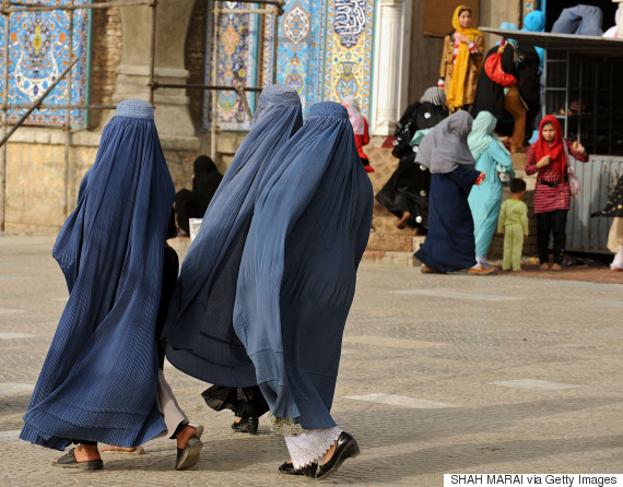 kabul street women