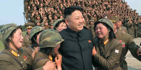 سر تنصيب زعيم كوريا الشمالية بدلاً من أخيه.. وحقيقة عمليات التجميل التي ساعدته في ترسيخ سل O-PIC-570
