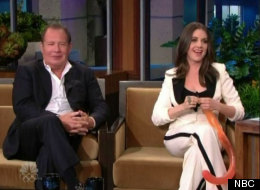 Alison Brie Does Balloon Animals On 'The Tonight Show'