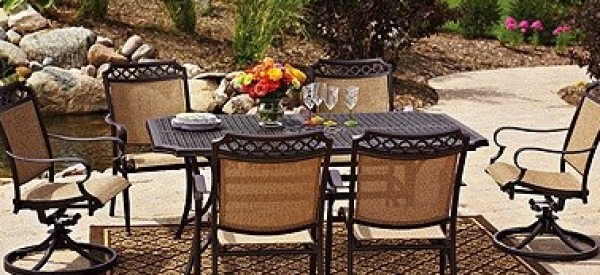 Buying Guide: Find The Best Outdoor Dining Set For Your Backyard