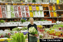 How To Arrange Flowers Beautifully With Minimal Effort