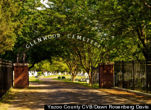 Http://i.huffpost.com/gen/608577/thumbs/sglenwoodcemeterylarge300.jpg