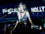 Heidi Klum Pole Dances, Smokes In New...