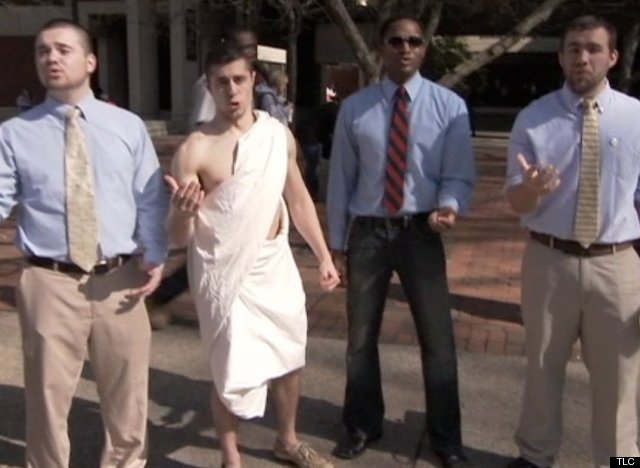 http://urls.re/S3R .Frat Brothers Save Up For A Toga Party On 'Extreme Couponing'