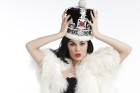Jessie J Goes Regal For...
