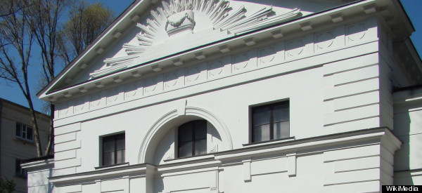 Polish Orchestra Plays Mozart In Protest