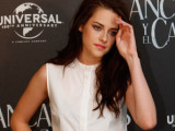 'Snow White And The Huntsman' Reviews, 'Prometheus'...