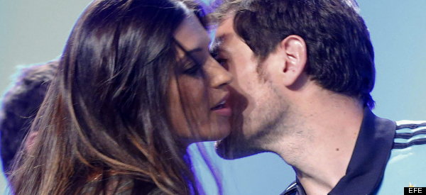 casillas beso carbonero