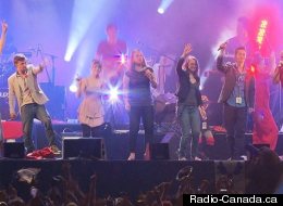 Les leaders chantent «Libérez-nous des libéraux»