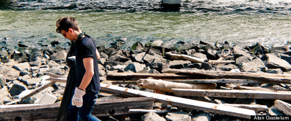 Alan Gastelum East River Garbage