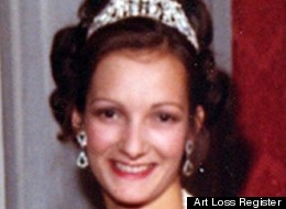 http://i.huffpost.com/gen/653137/thumbs/s-UK-AIRPORT-SELLS-OFF-DUCHESS-LOST-DIAMOND-large.jpg