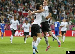 Euro-2012: L'Allemagne remporte le «derby de la dette» (VIDÉOS)