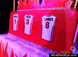 Lebron James Miami Heat on Miami Heat Cake  Dwyane Wade  Lebron James  And Chris Bosh S Towering